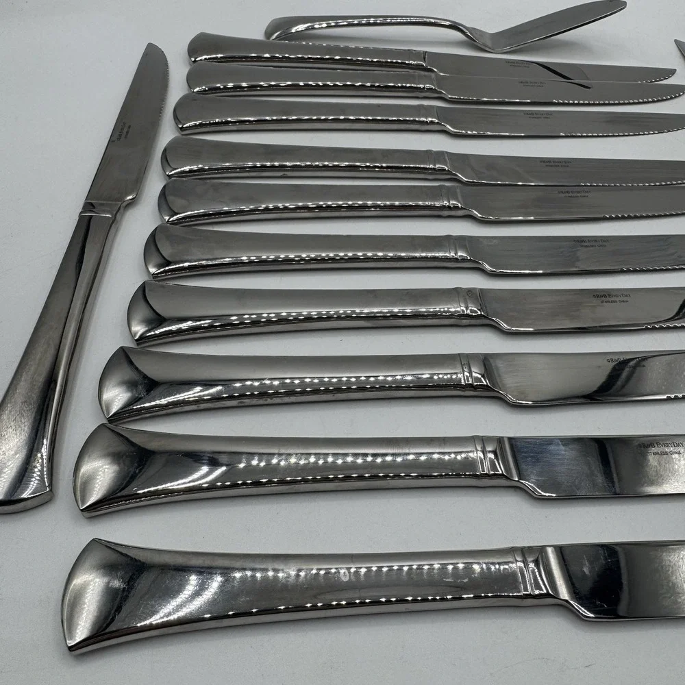 Reed & Barton TYLER Stainless R&B EveryDay Glossy Silverware 12 Steak Knives Set